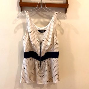 Vena Cava S 8 Silk Geometric Top